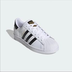 Adidas superstar shell toe sneakers size 8.5